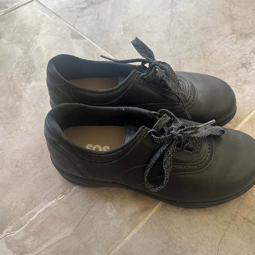 SAS sneakers